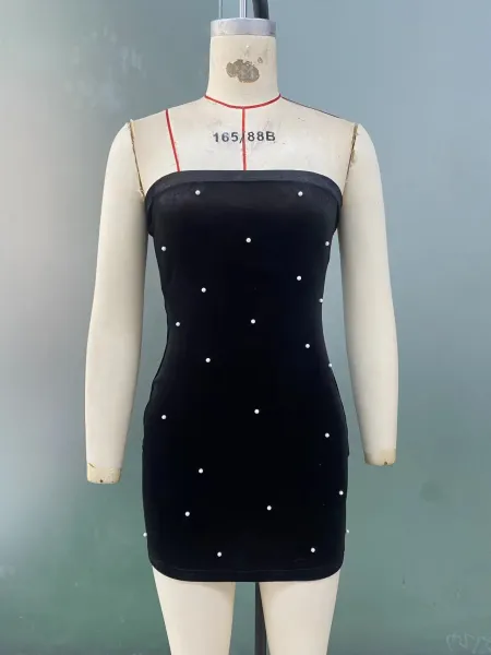 Design Black Velvet Pearl-Embellished Strapless Mini Dress - 12