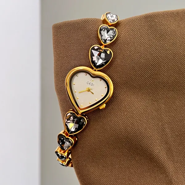 Design GEDI Heart-Shaped Emerald Green Quartz Watch Watches - 18
