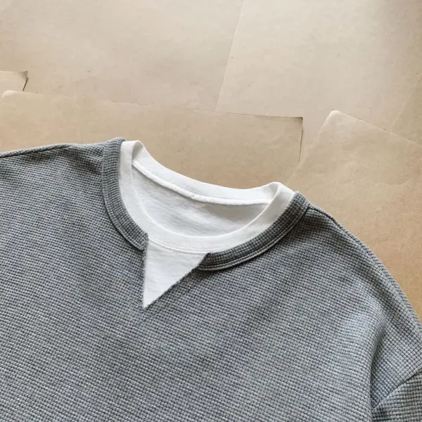 Design Layered V-Neck Thermal Gray Long Sleeve Top - 33