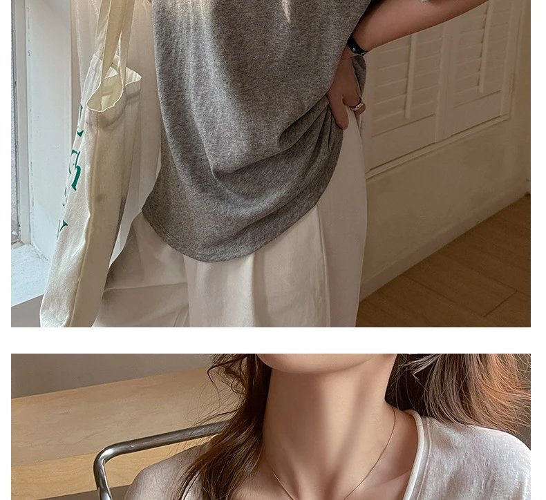 Design V-Neck Oversized T-Shirt Black - 22