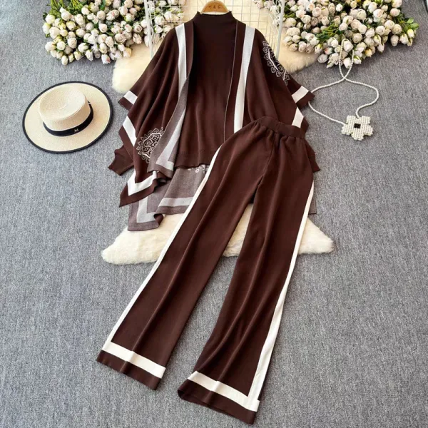 Design Kimono-Style Cardigan and Pants Set Brown with White Stripe - 1