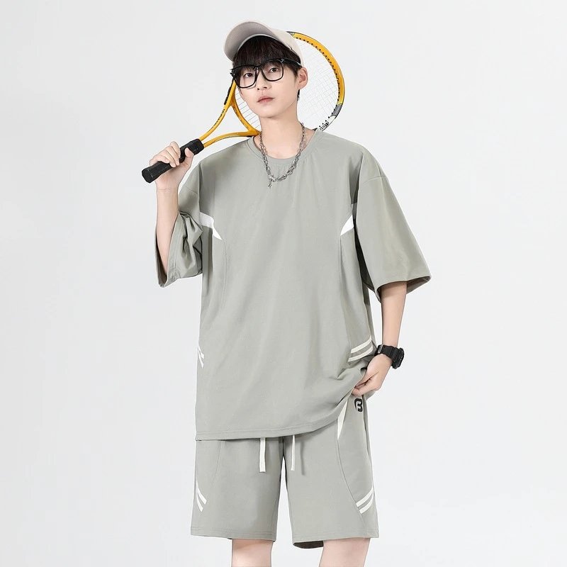 Design Oversized T-Shirt and Shorts Set Beige with Black Stripes Casual Set - 40