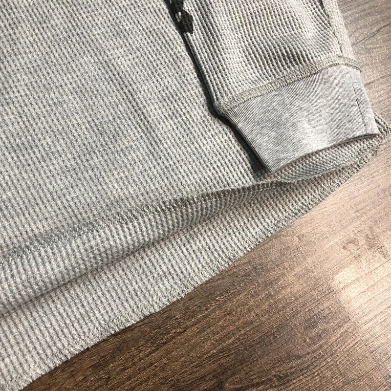 Design Independent Brand Cross Logo Long Sleeve Tee Gray T-Shirts - 14