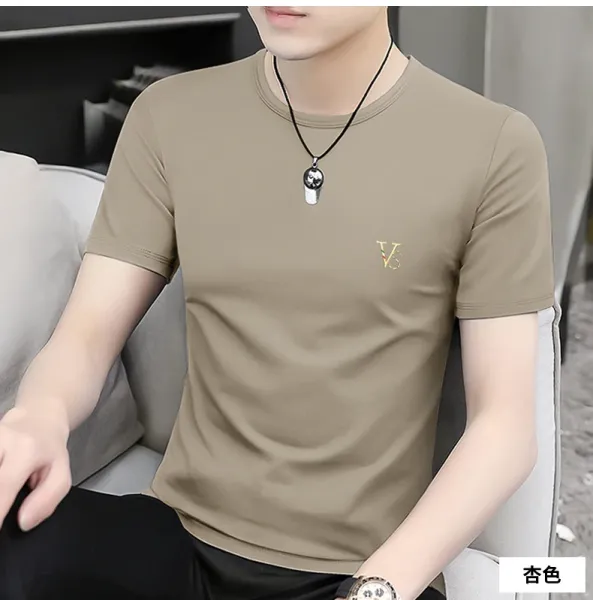 Design Embroidered V Logo Black T-Shirt - 21