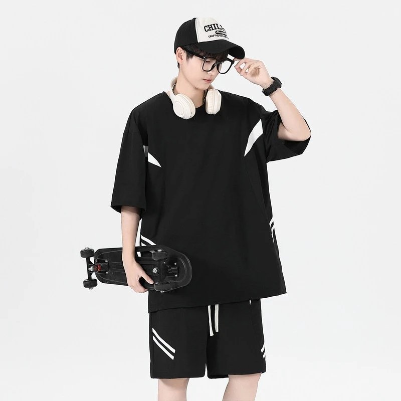 Design Oversized T-Shirt and Shorts Set Beige with Black Stripes Casual Set - 38