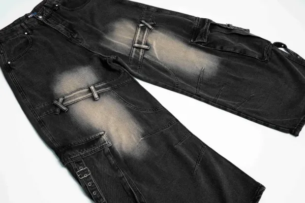 Design Wide-Leg Cargo Jeans Black Wash - 10