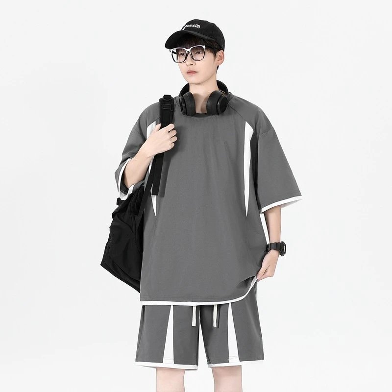 Design Oversized T-Shirt and Shorts Set Beige with Black Stripes Casual Set - 43