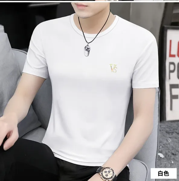 Design Embroidered V Logo Black T-Shirt - 15
