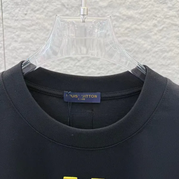 Louis Vuitton LV Logo Embroidered Black T-Shirt - 5