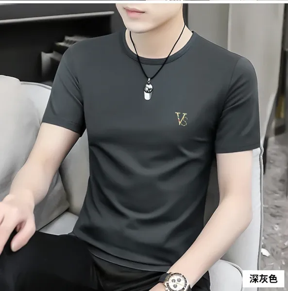 Design Embroidered V Logo Black T-Shirt - 17