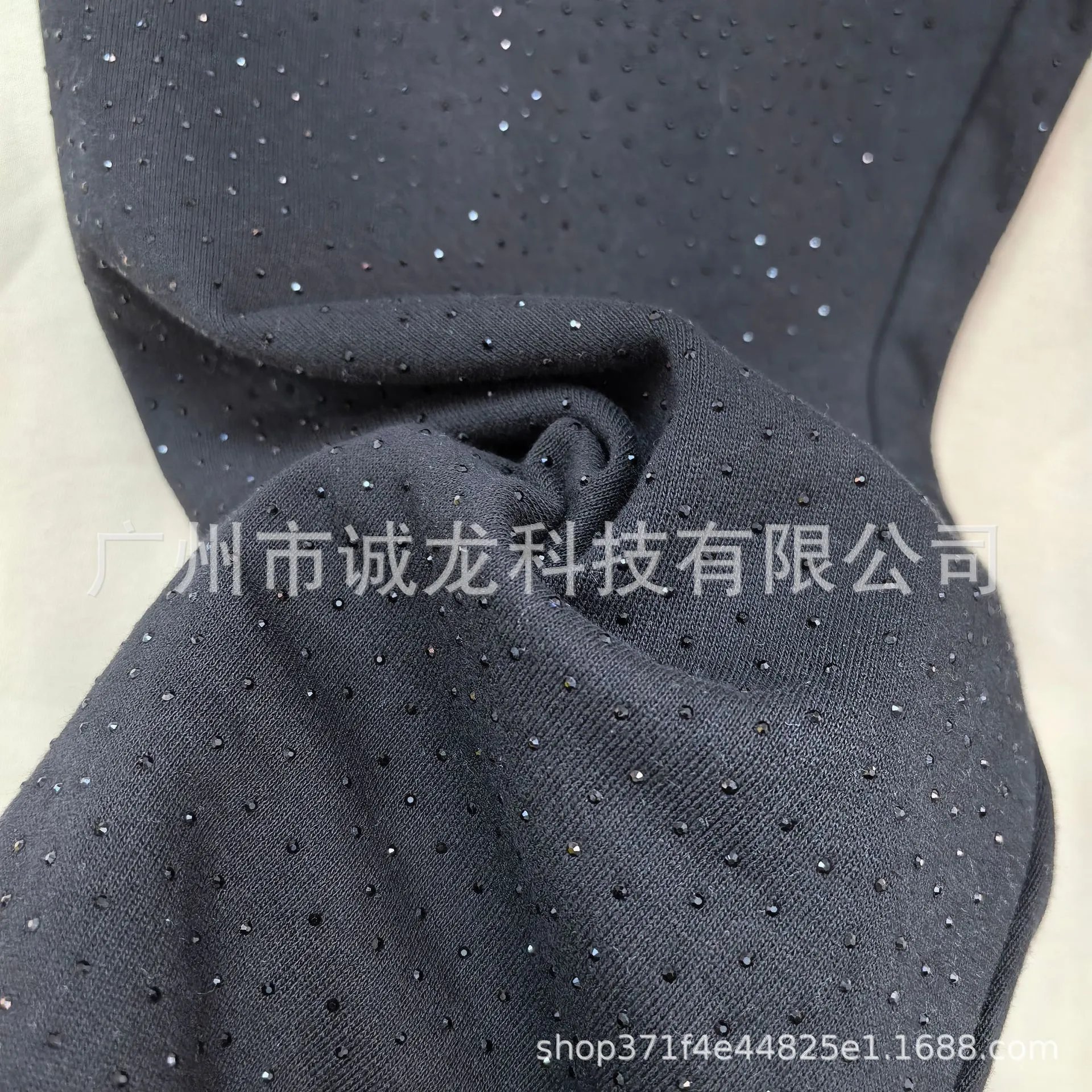 Design Embroidered Logo Perforated Sweatpants Black - 18