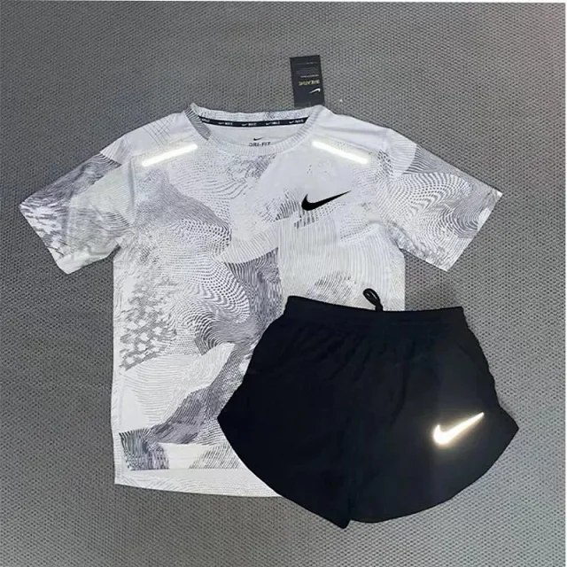 Nike Matching Sets Patterned running top and reflective shorts set product detail image 20