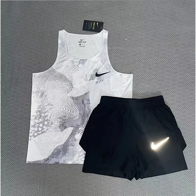 Nike Matching Sets Patterned running top and reflective shorts set product detail image 17