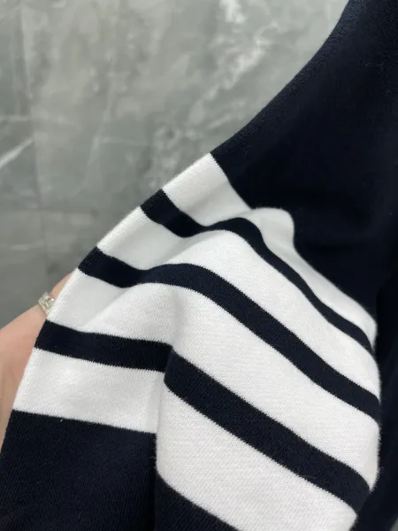 Thom Browne Skiing Dachshund Embroidered Navy Sweatpants - 23