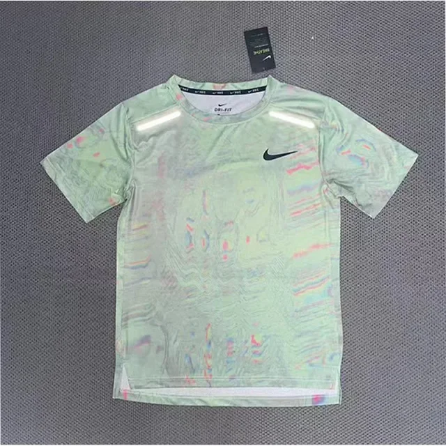 Nike Matching Sets Patterned running top and reflective shorts set product detail image 13