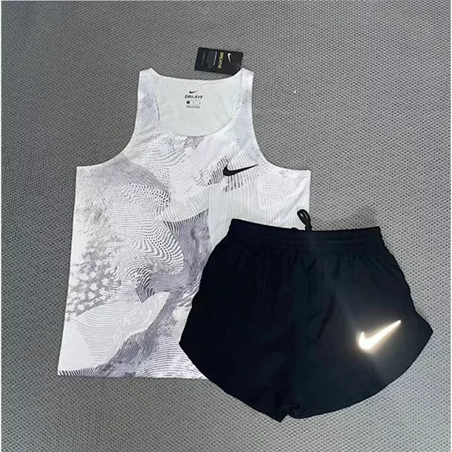 Nike Matching Sets Patterned running top and reflective shorts set product detail image 18