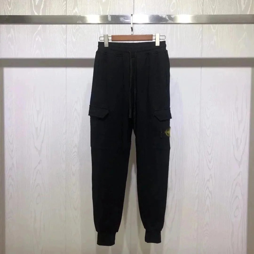 Black pants, model B