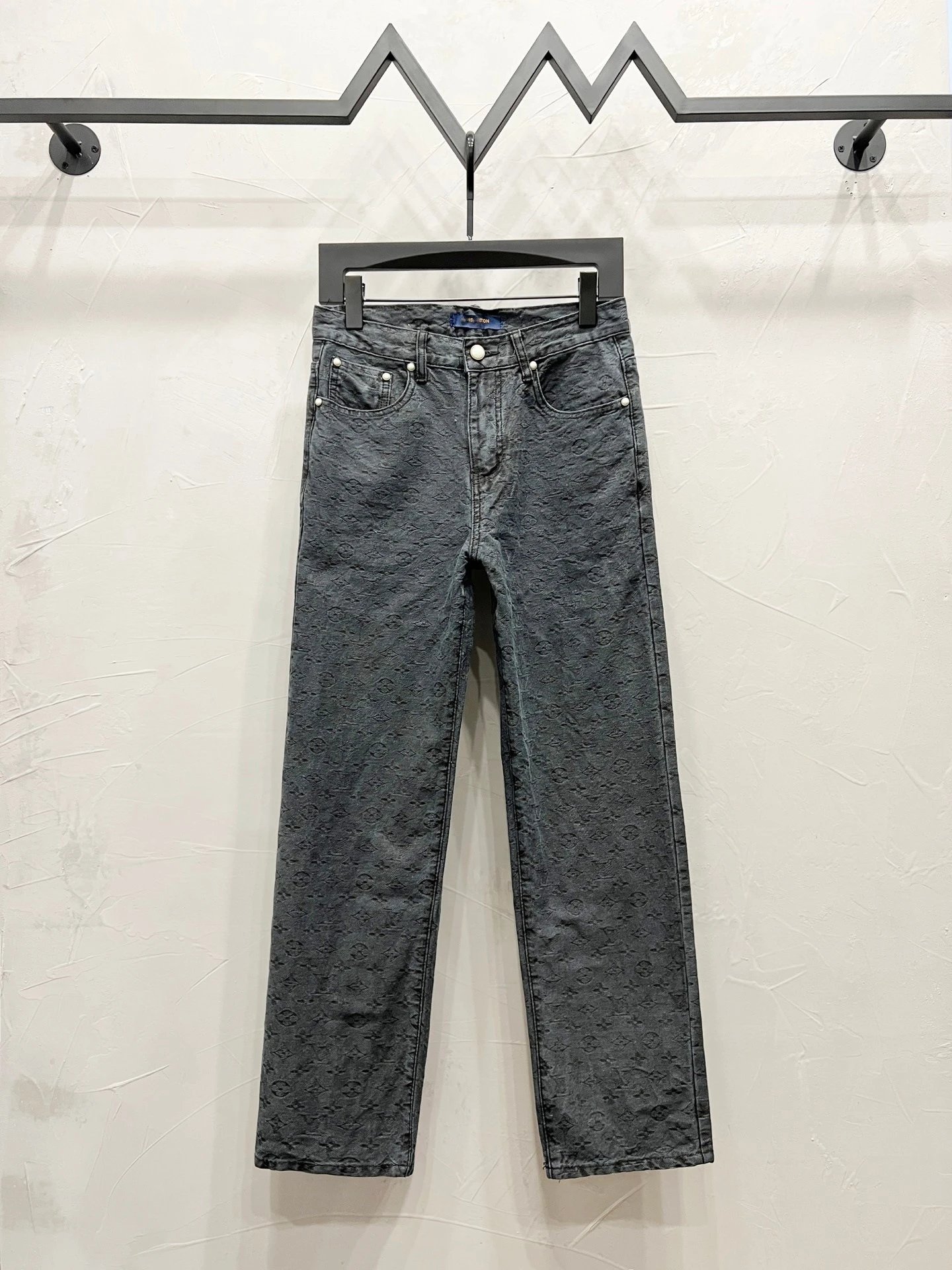 B1 Washed Black Pants (Letter Jacquard)