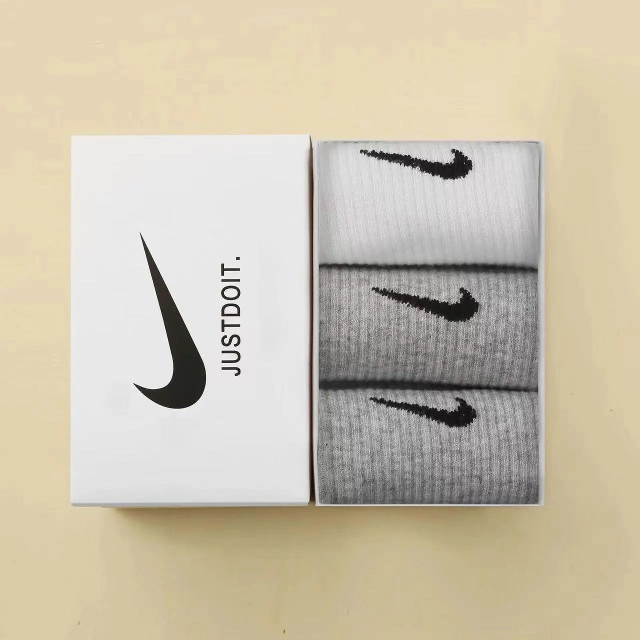 3 Pairs [Gray + Gray + White]