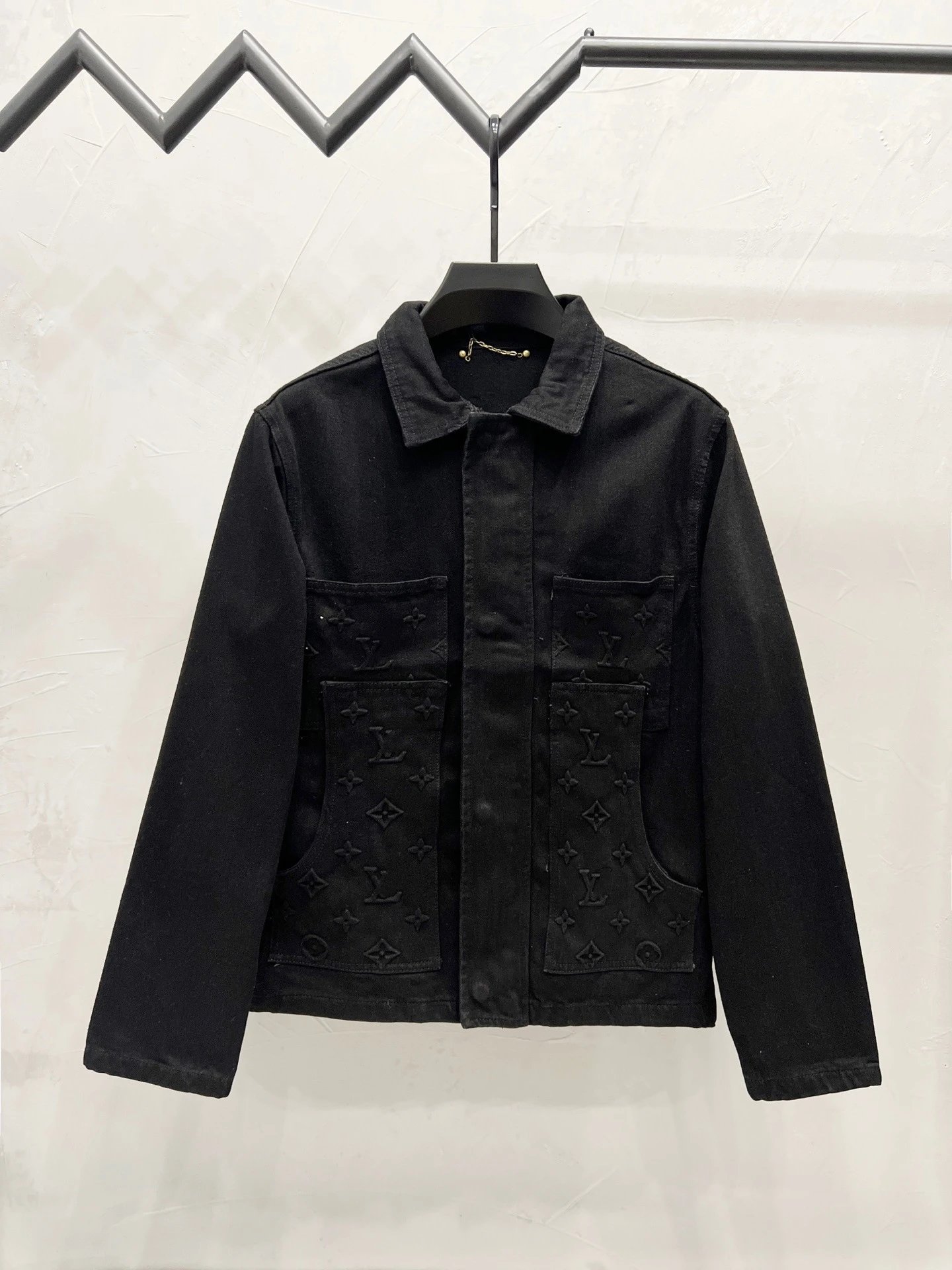 B4 Black Jacket (Letter Embossed)