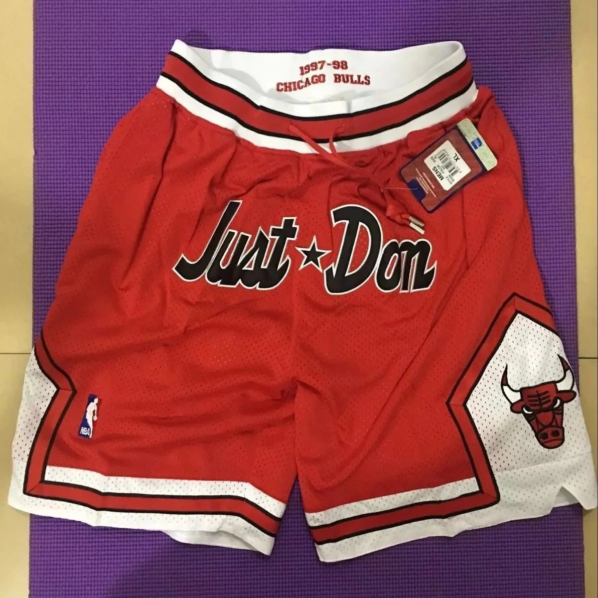 Mitchell & Ness Chicago Bulls 1997-98 Swingman Shorts Red - 5
