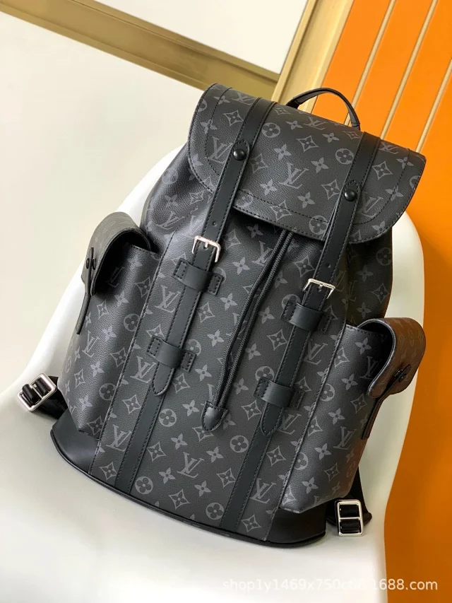 Louis Vuitton Travel Bags Monogram duffel bag with shoulder strap product detail image 6