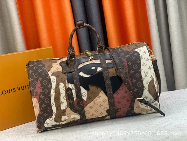 Louis Vuitton Travel Bags Monogram duffel bag with shoulder strap product detail image 5