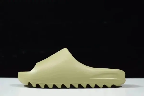Adidas Yeezy Slide Utility Olive Green Slippers - 7