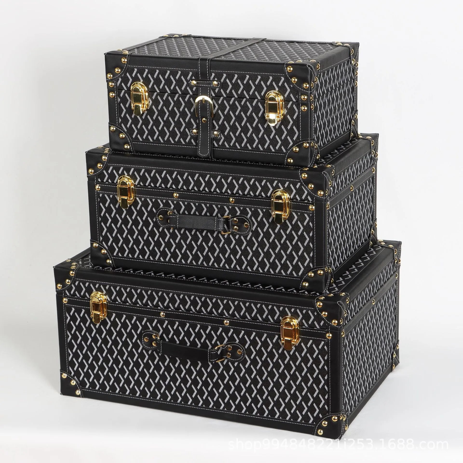 Unbranded Uncategorized Studded patterned storage trunk set with metal latches image 2