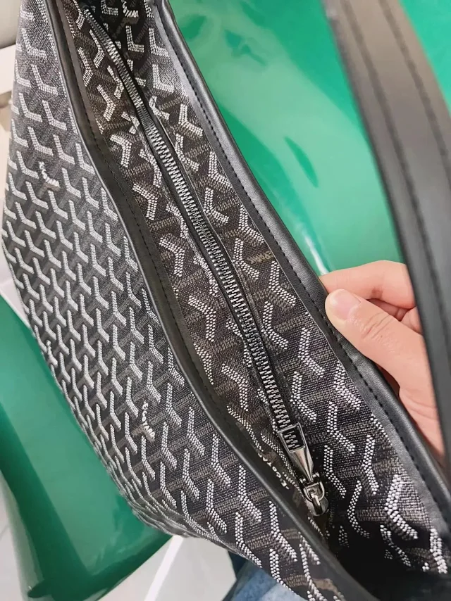Goyard Travel Bags Chevron monogram duffel bag product detail image 8