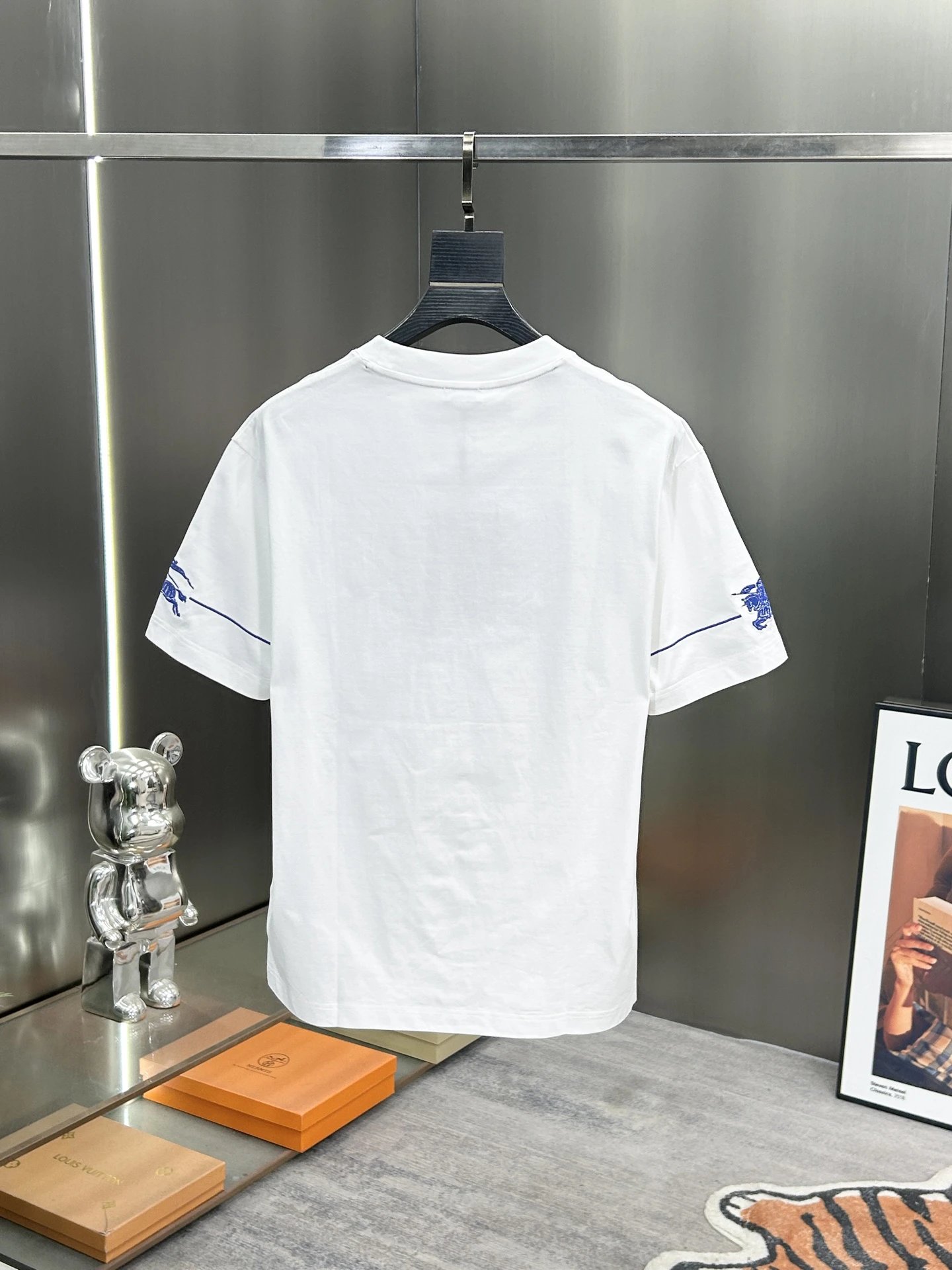 Burberry Equestrian Knight Print White Cotton T-Shirt
