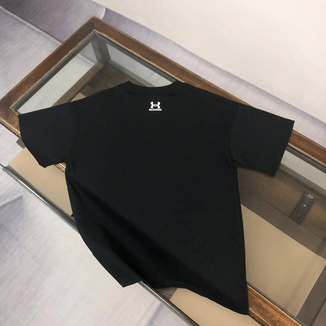 Balenciaga Men’s Black Classic Cotton Logo T-Shirt