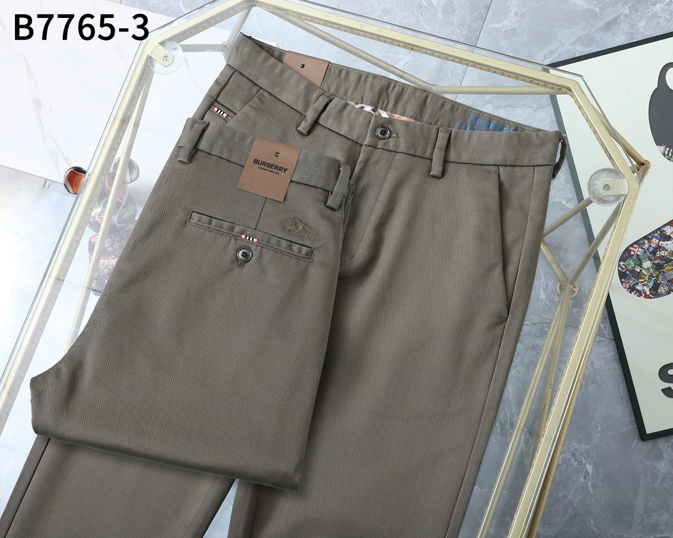 Burberry B7765-3 Men Classic Cotton Casual Pants