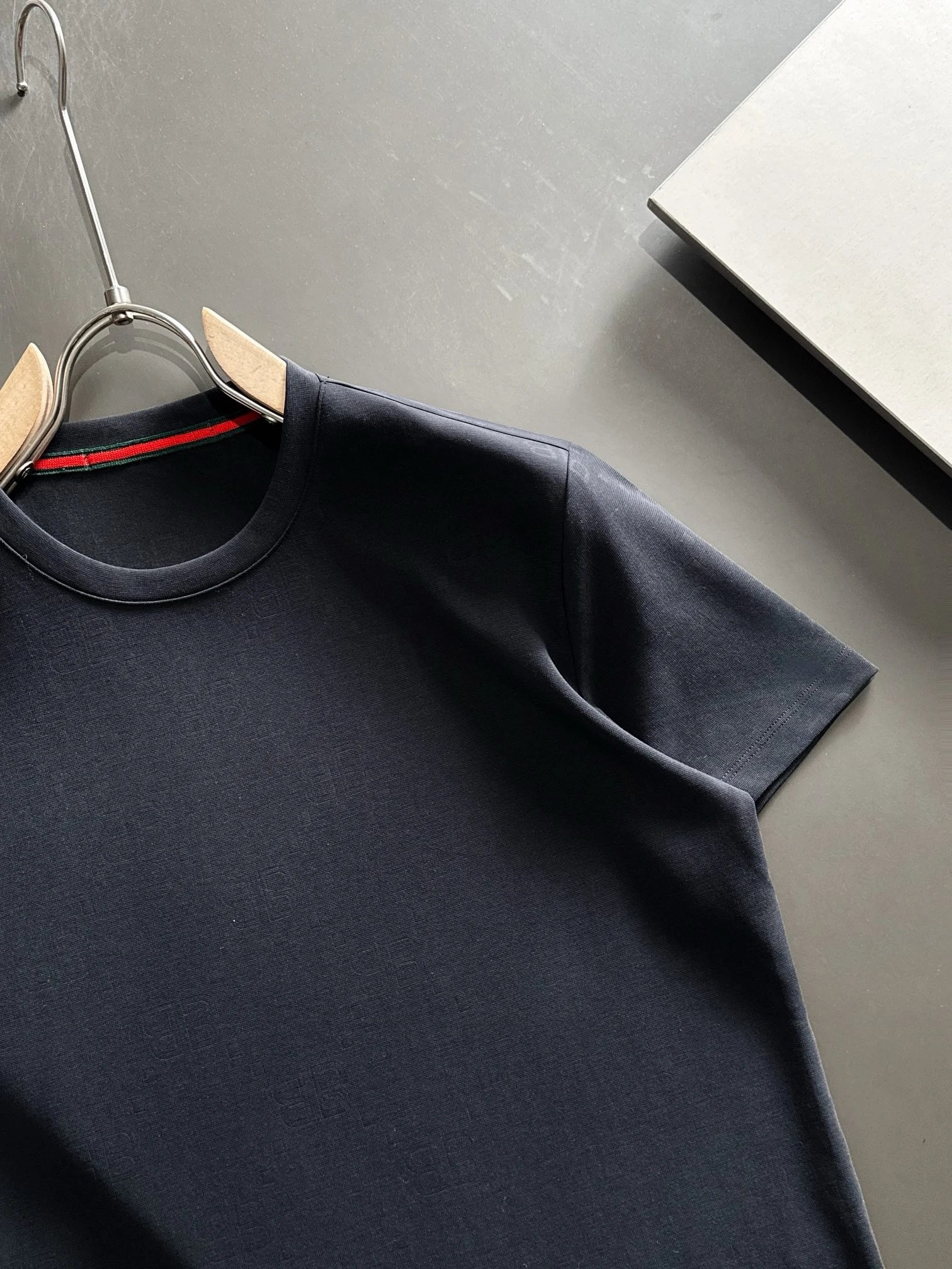Burberry Men Black Cotton Minimalist Logo T-Shirt