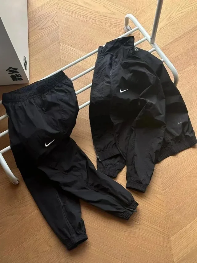 Nike Tracksuits Zip-up jacket and jogger set product detail image 4
