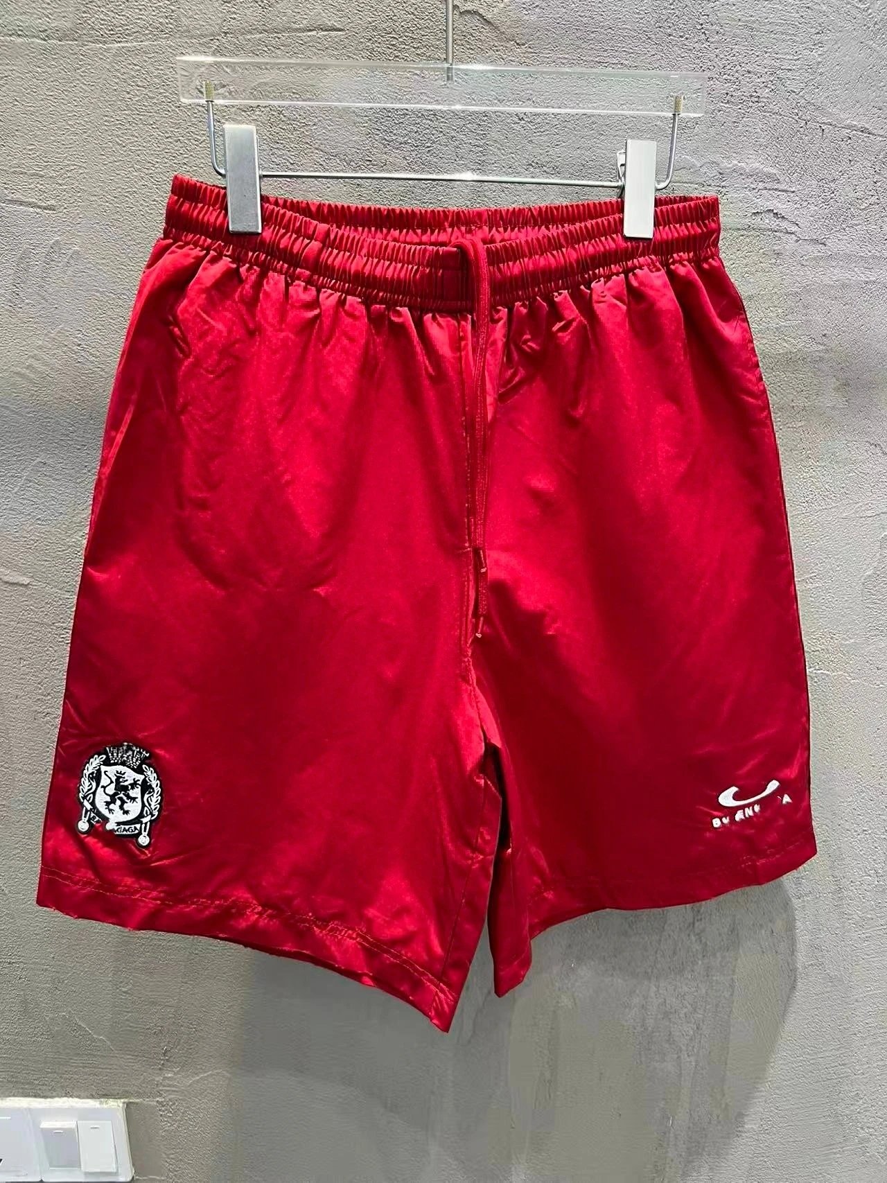 Design Bencn 8A Crest Embroidered Performance Shorts Navy Shorts - 3