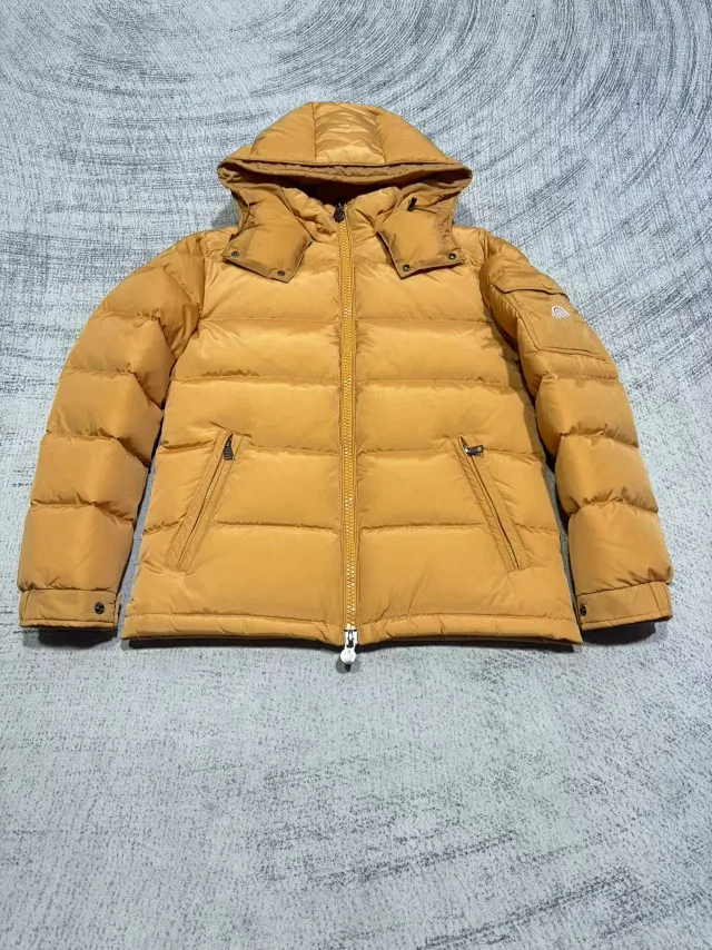 Mengjia SS25 Matte Maya Hooded Puffer Detail