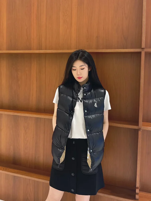 Mengjia 25SS Unisex Patchwork Down Vest Detail