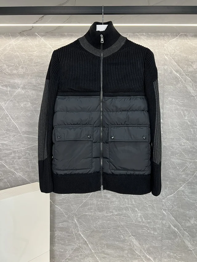 Mengjia Men's Stand Collar Down Jacket Detail