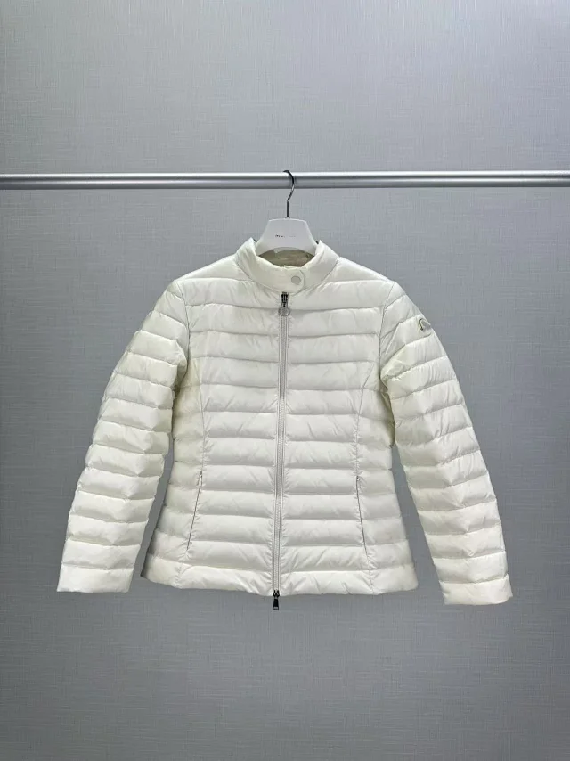 Mengjia Igelle Short Slim Down Jacket Detail