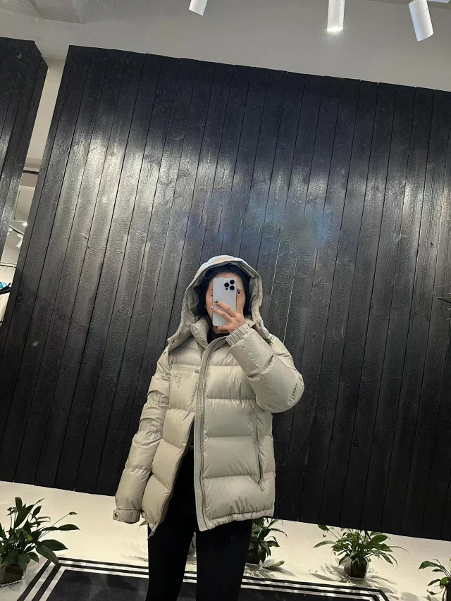 PRA2025 Unisex Minimalist Hooded Down Jacket Detail