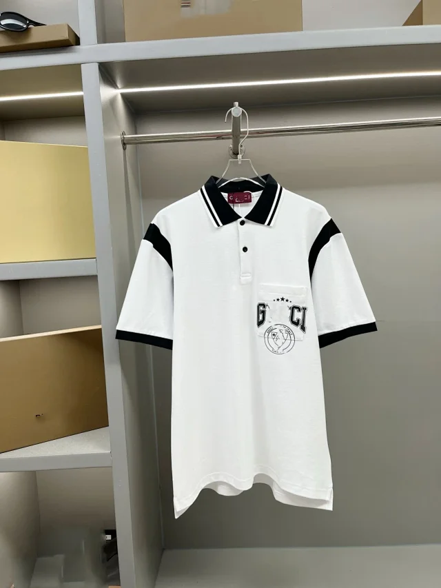 GU Unisex Color-Block Printed Pocket Polo Detail