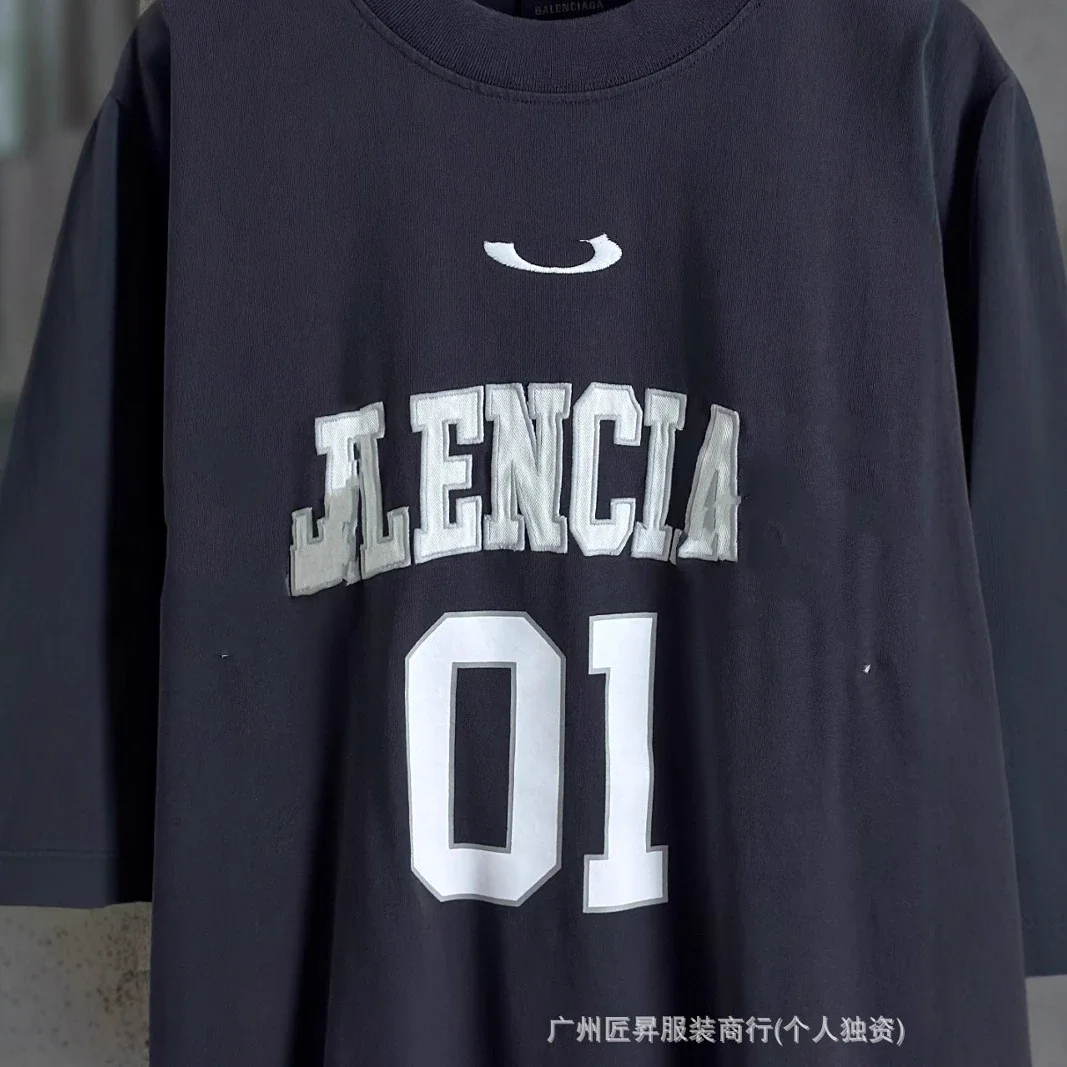 B01 Letter Embroidered Streetwear Tee Unisex