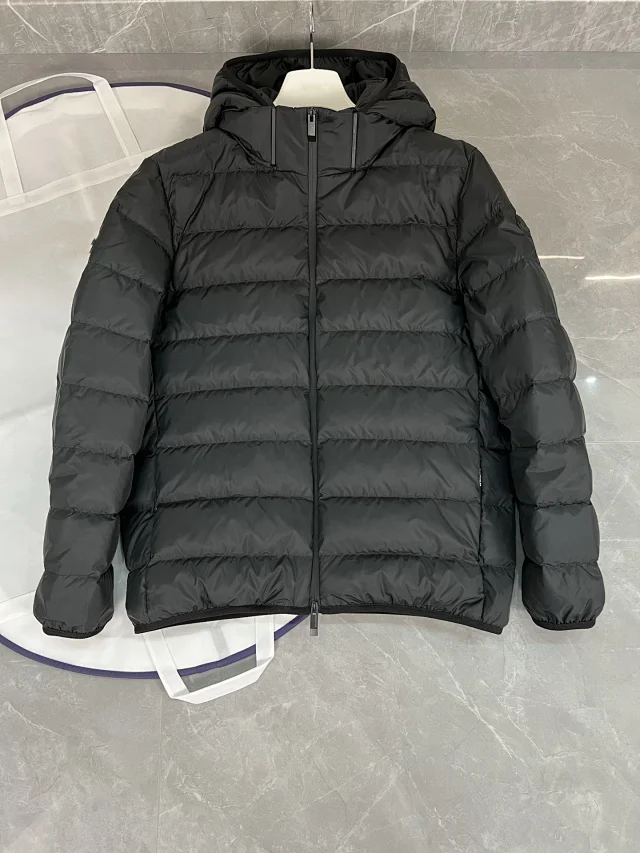 Jeluz Black Label Light Hooded Down Jacket Detail