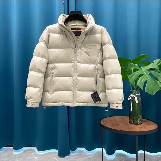 PRA2025 Unisex Minimalist Hooded Down Jacket Detail