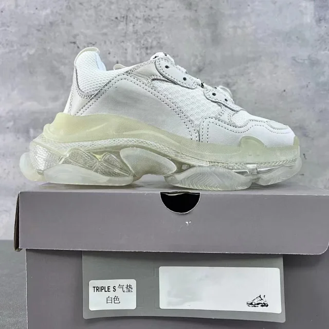 Balenciaga Tripel Cushioned Distressed Platform Sneakers Detail