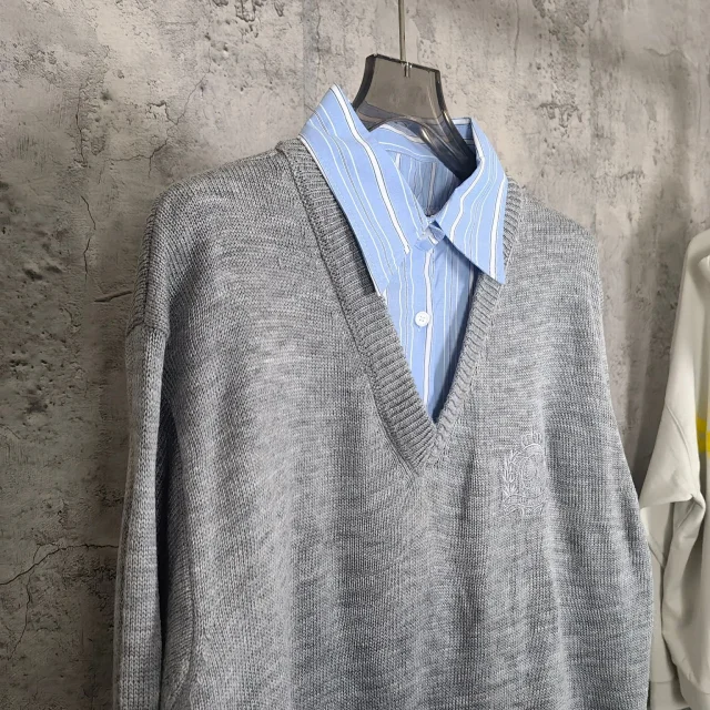 BL AW24 Unisex Preppy Mock Shirt Detail