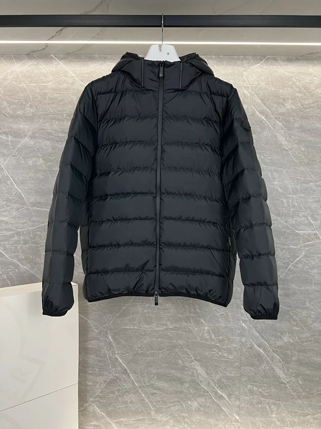 Jeluz Black Label Light Hooded Down Jacket Detail