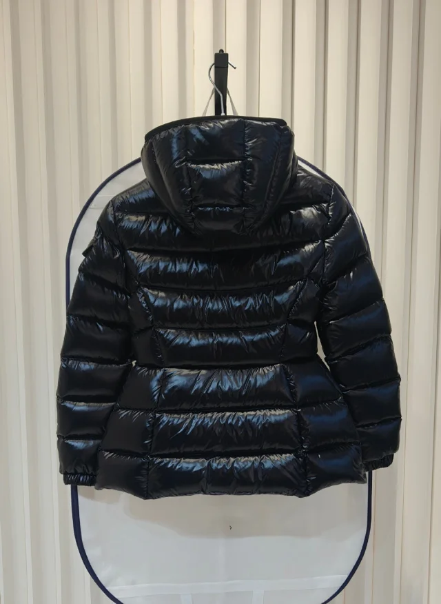 Mengjia 25sM Bara Women's Hooded Puffer Detail