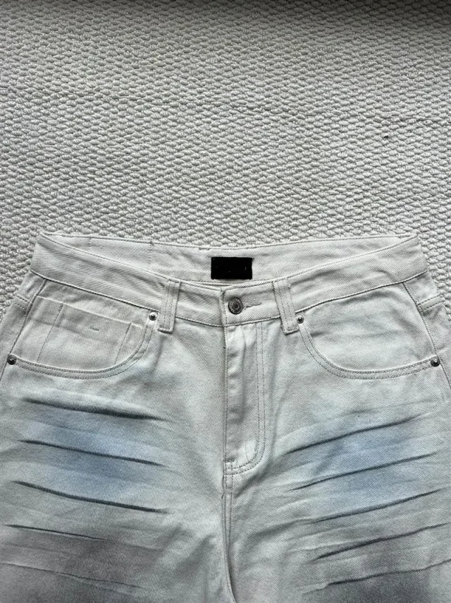 Exclusive Balenciaga Distressed Jeans SS25 Detail